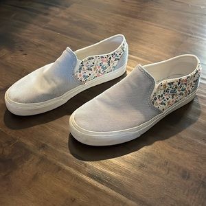 Vans size 9.5 slip on with flower detail and pinstripe